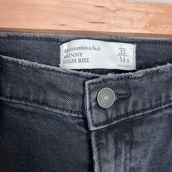 Abercrombie & Fitch Black High rise skinny Jeans 14R - Picture 4 of 5